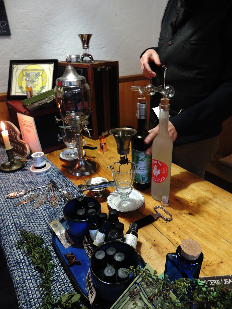 Degustazione assenzio Valle Stretta