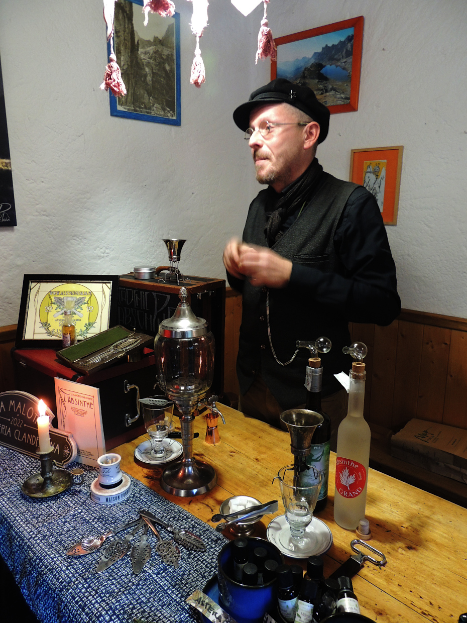 Degustazione assenzio Valle Stretta