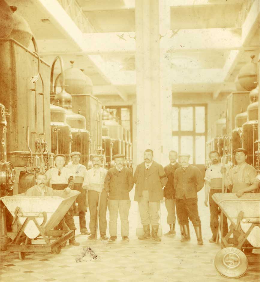 Alambicchi distilleria di Assenzio Pernod Fils (1900 circa)